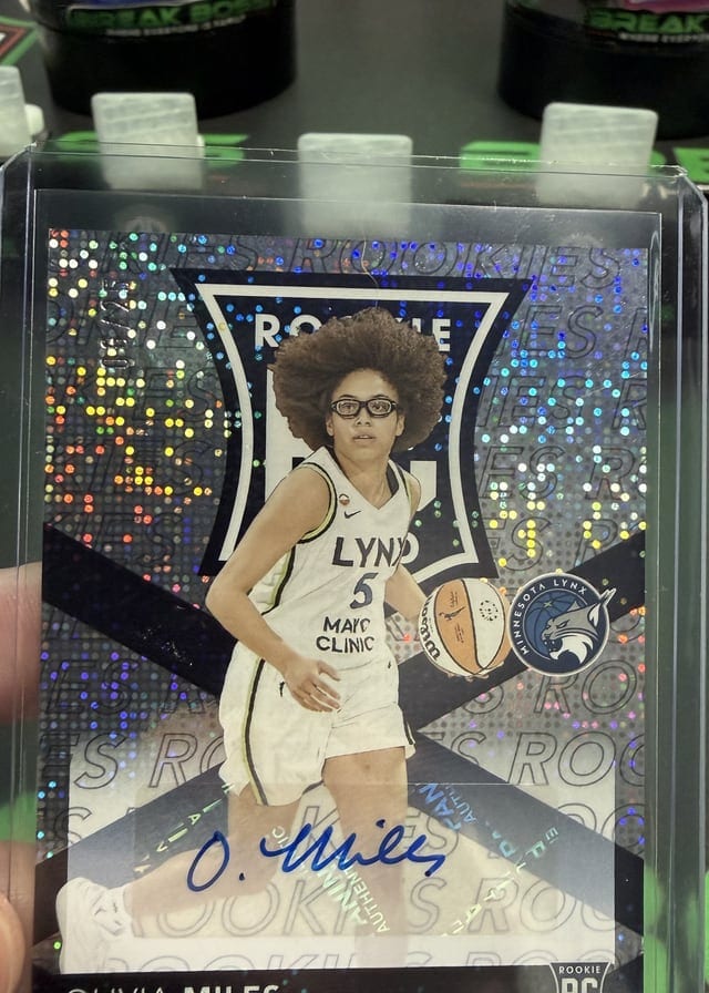 Olivia Miles rookie autograph pulled live at Break Boss